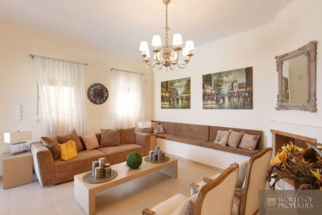 web_living room-92c29412.jpg